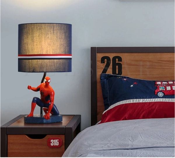 Настольная лампа для мальчика: надежная, качественная модель Светильник, соответствующий требованиям к безопасности для детской: прочный и экологичный