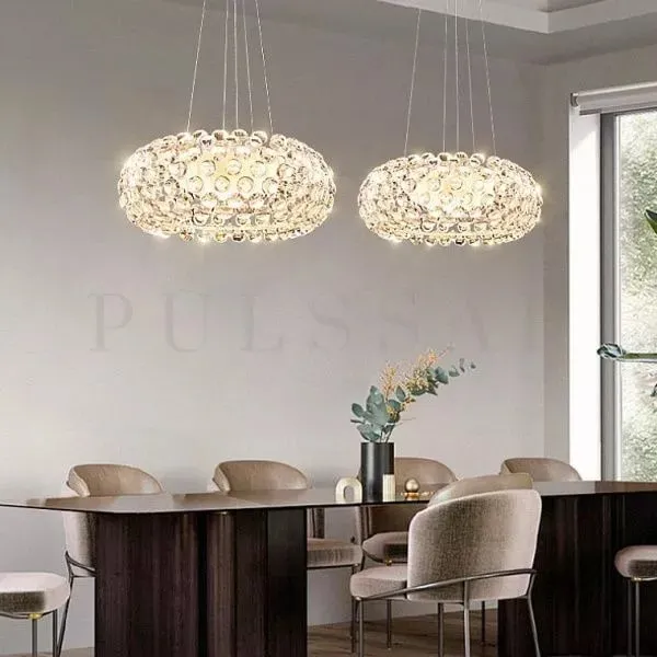 Люстры для кухни 2026, тренды и фото лучших моделей: комплект ярких светильников