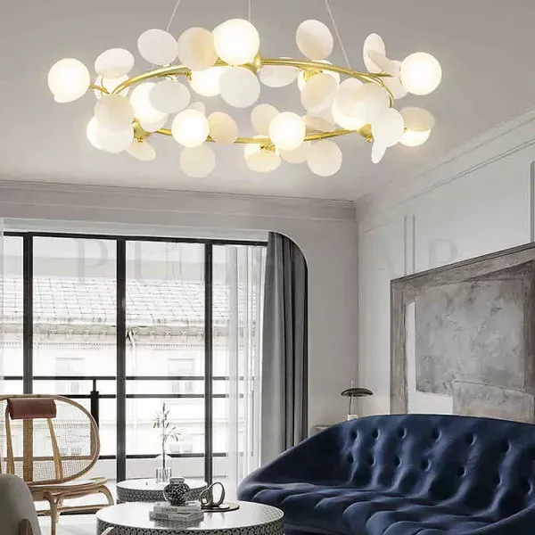 Современные тренды освещения 2026: люстра кольцо