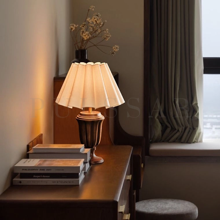 Настольная лампа CALICE