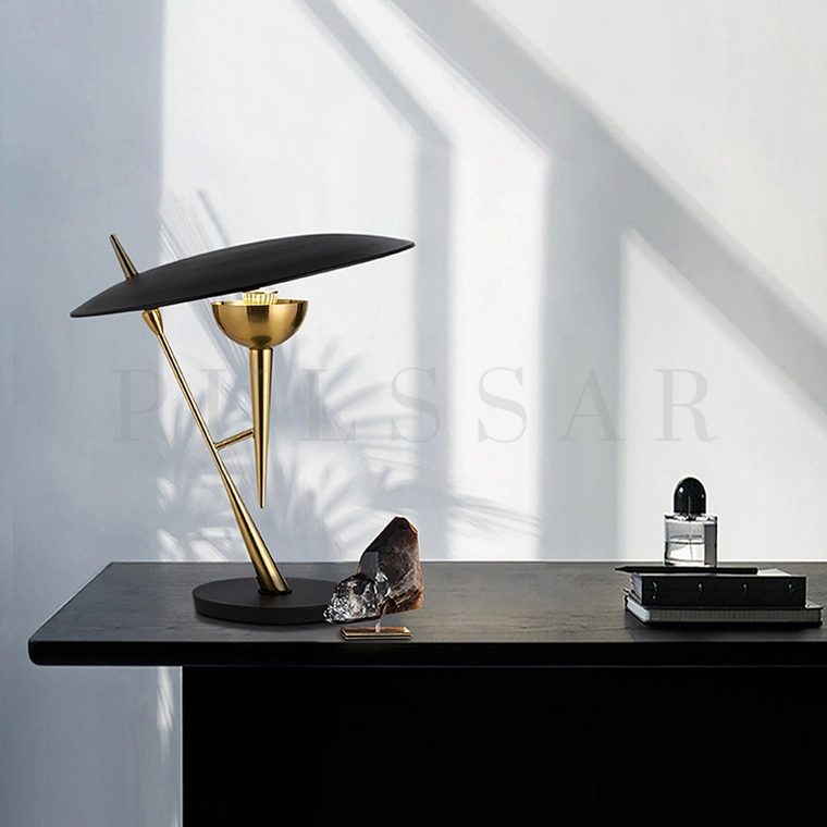 Настольная лампа LAGERDA