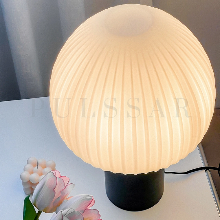 Настольная лампа VICCI