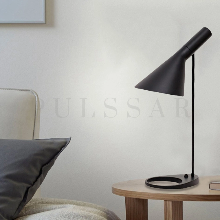 Настольная лампа EXPRESS TAB