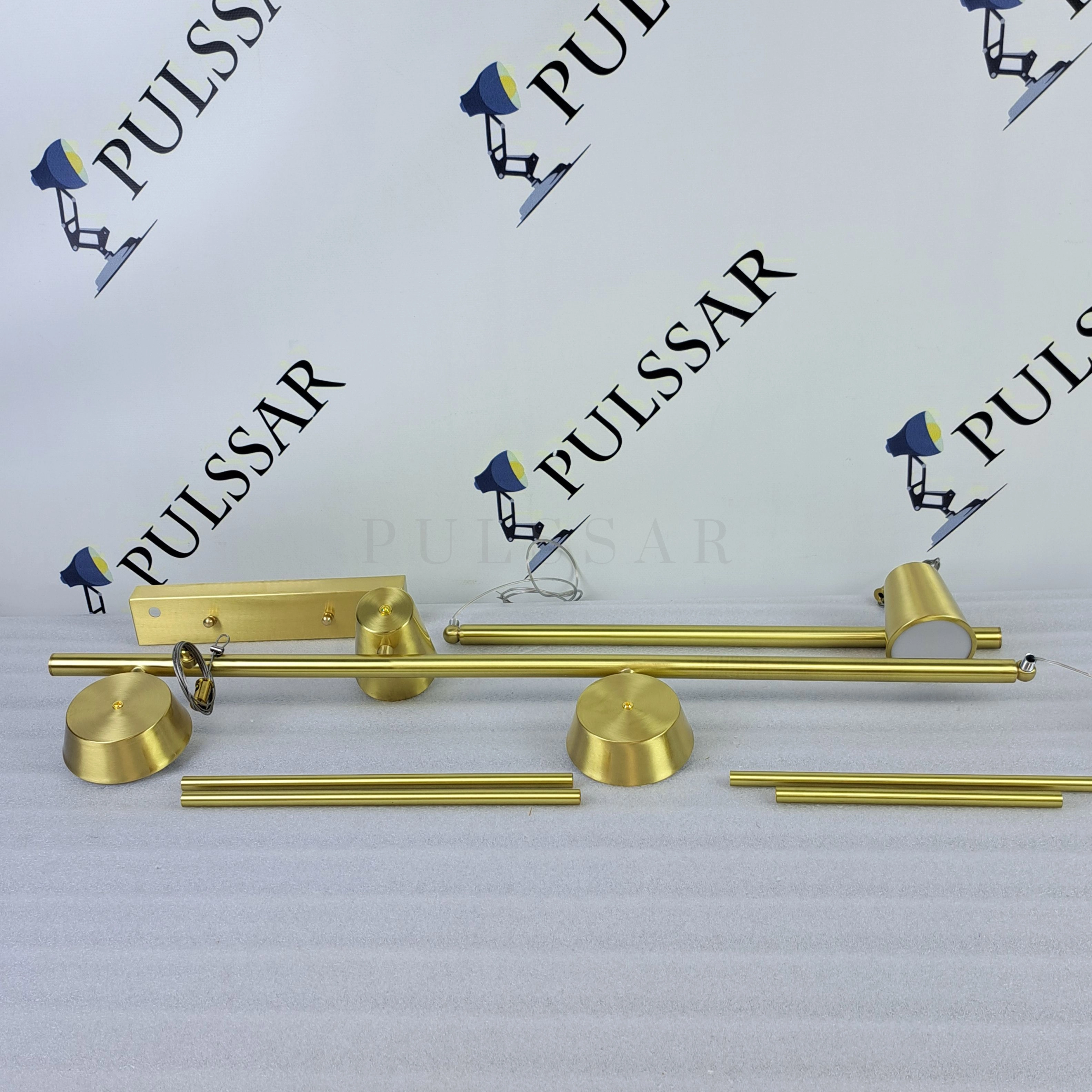 Реечная люстра TOIVOLA