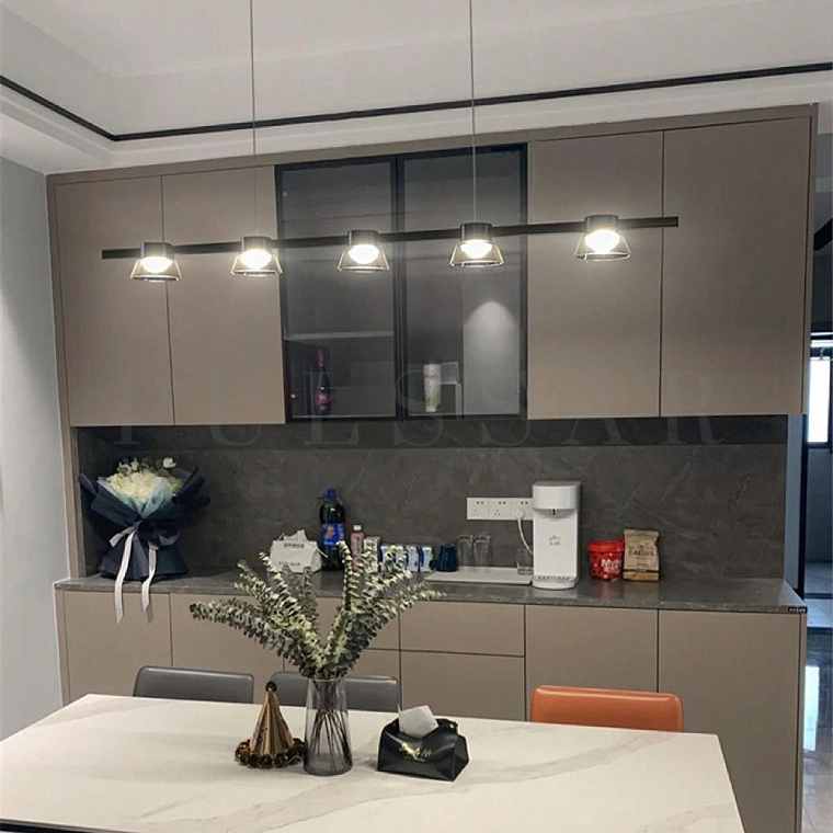 Реечная люстра HILDFRID L