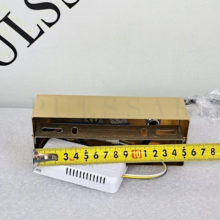 Реечная люстра ZEUS