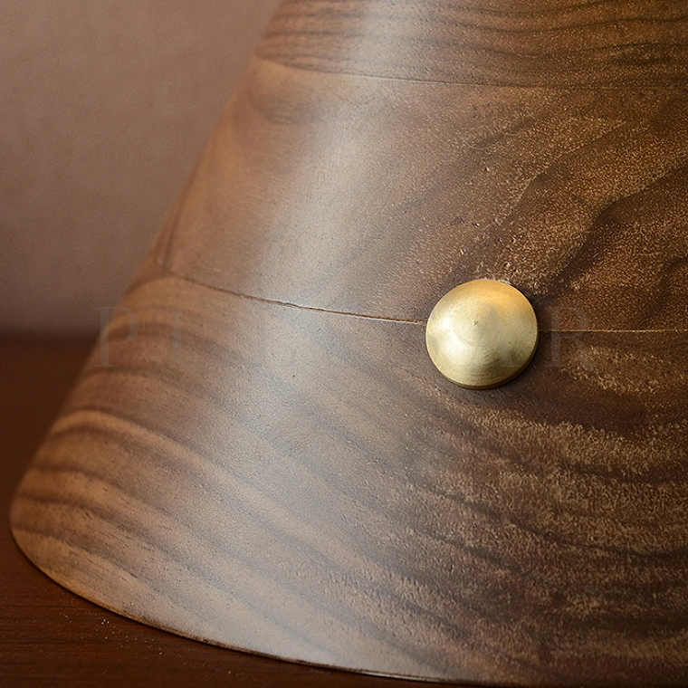 Настольная лампа TOTH