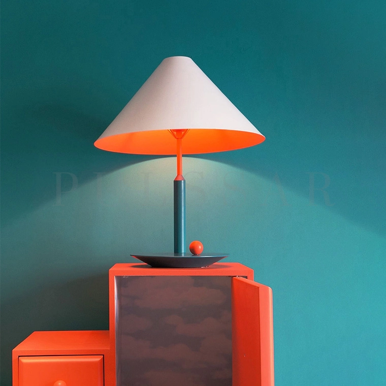 Настольная лампа GAUDI