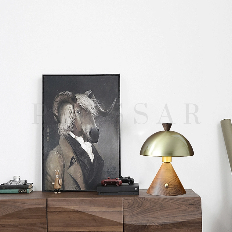 Настольная лампа TOTH