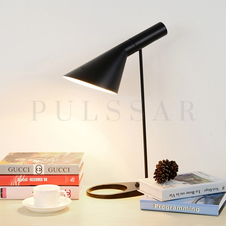 Настольная лампа EXPRESS TAB