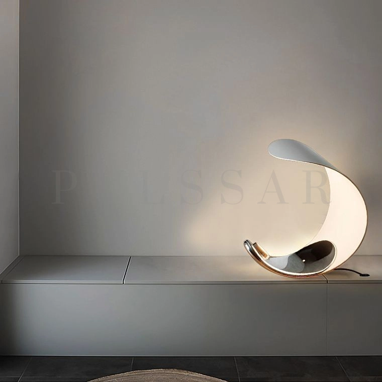 Настольная лампа WHIFF