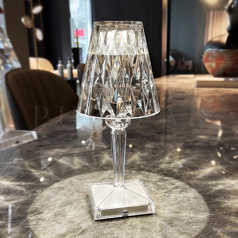 Настольная лампа CAREN