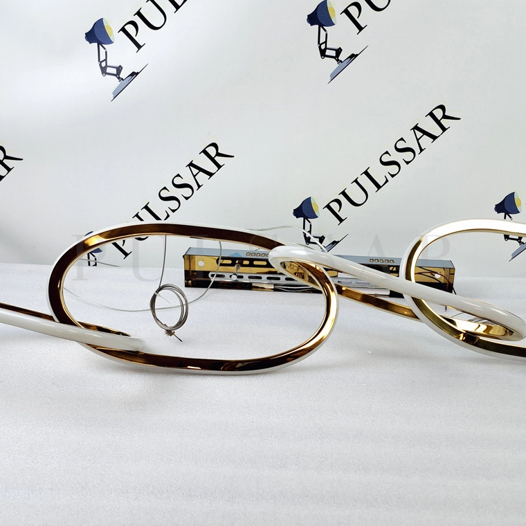 Реечная люстра LYCAN