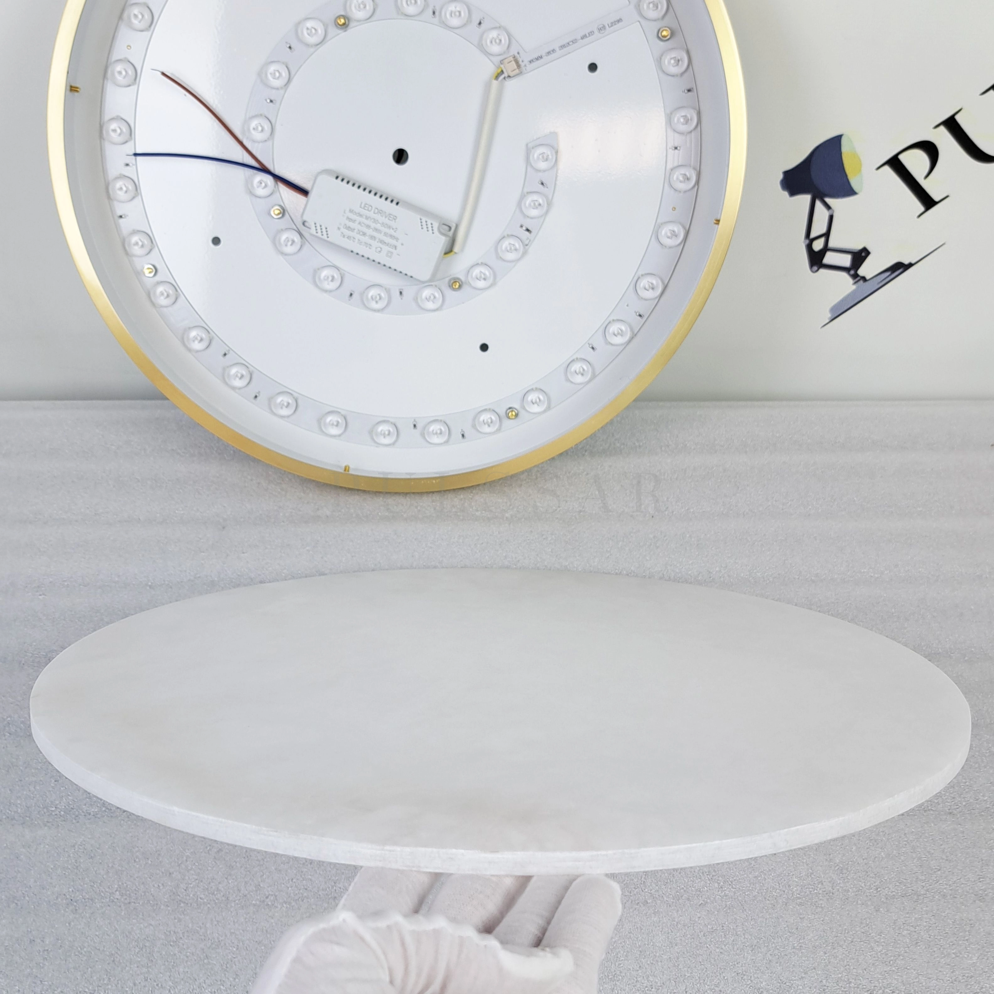 Потолочный светильник PLUMAS