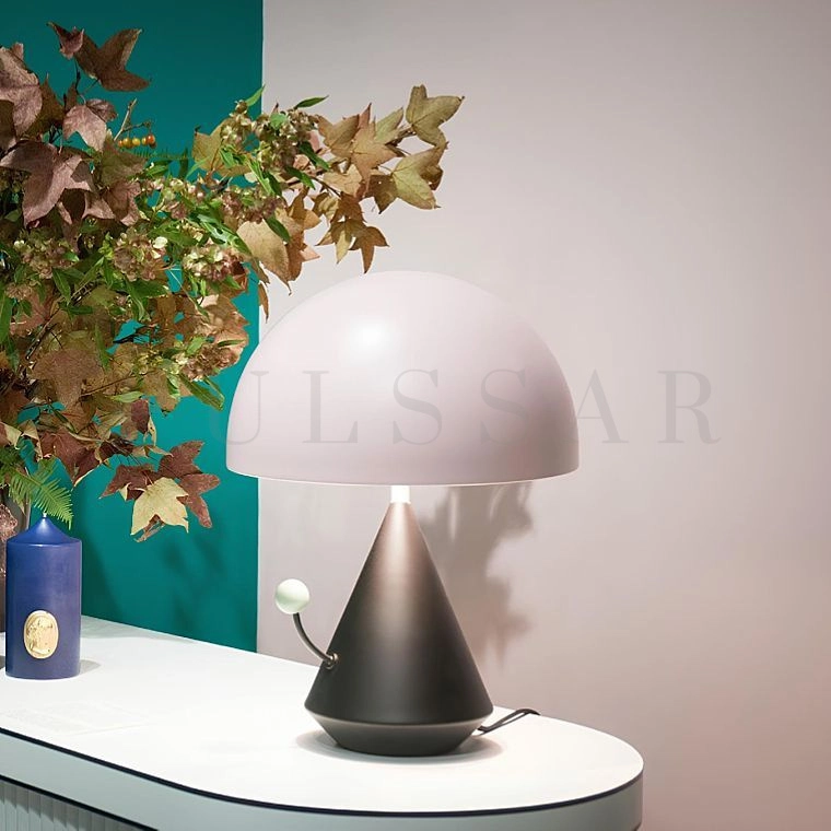 Настольная лампа LUMIEL